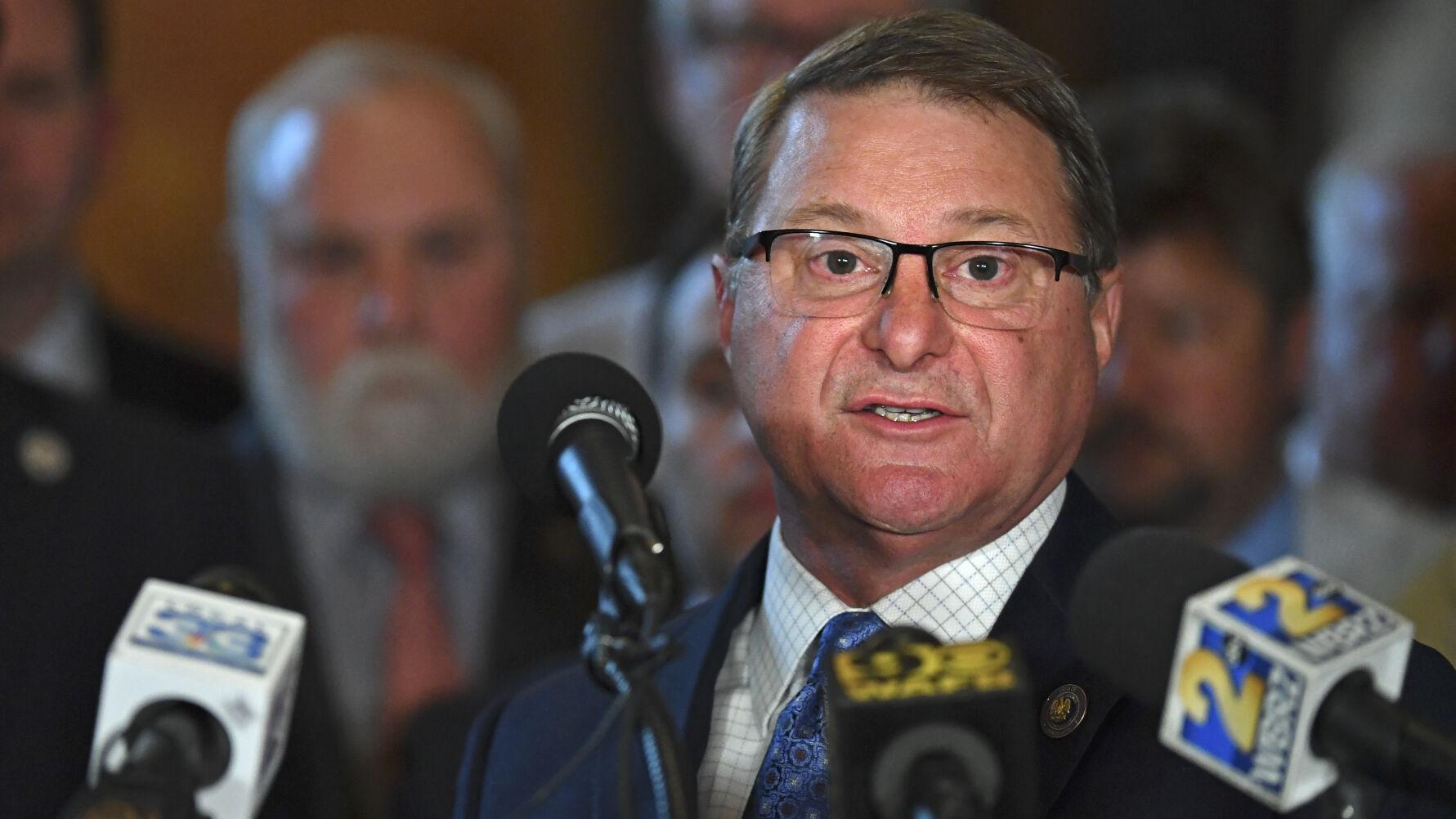 Senate easily approves bill to revamp Senate boundary map in Louisiana